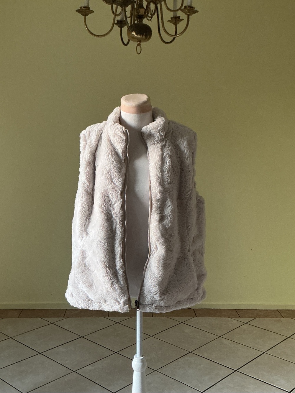 Reversible Cozy Faux-Fur Zip Vest - Light Taupe